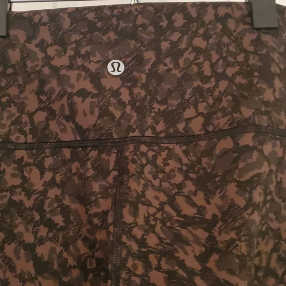 Lululemon crop leggings